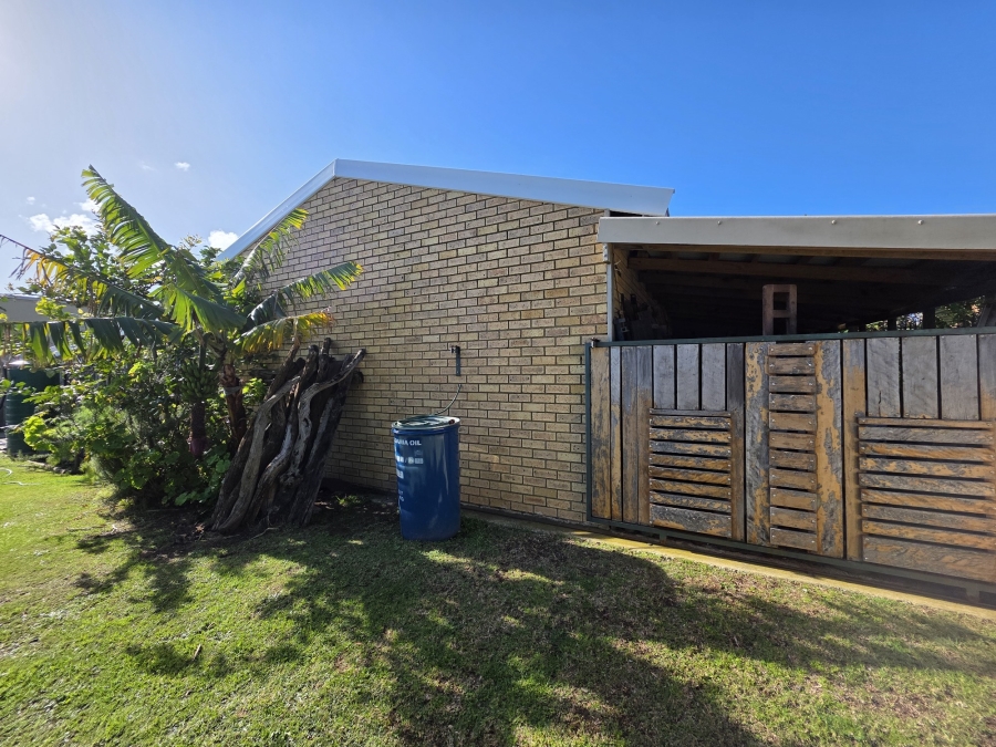 3 Bedroom Property for Sale in Wavecrest Eastern Cape